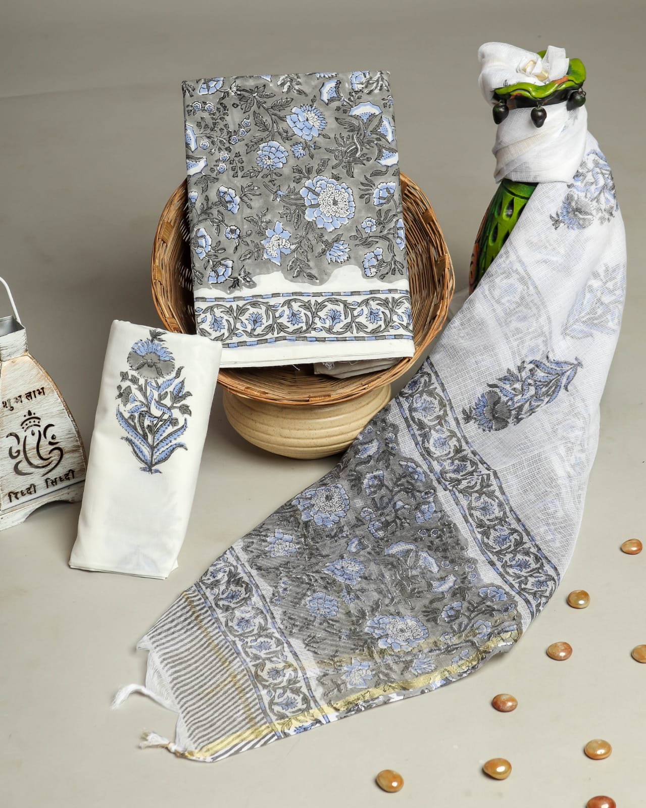Tropical Breeze Fabrics Standard Weave Floral Print Poly Cotton Dress Fabric  5983 – Good's Store Online
